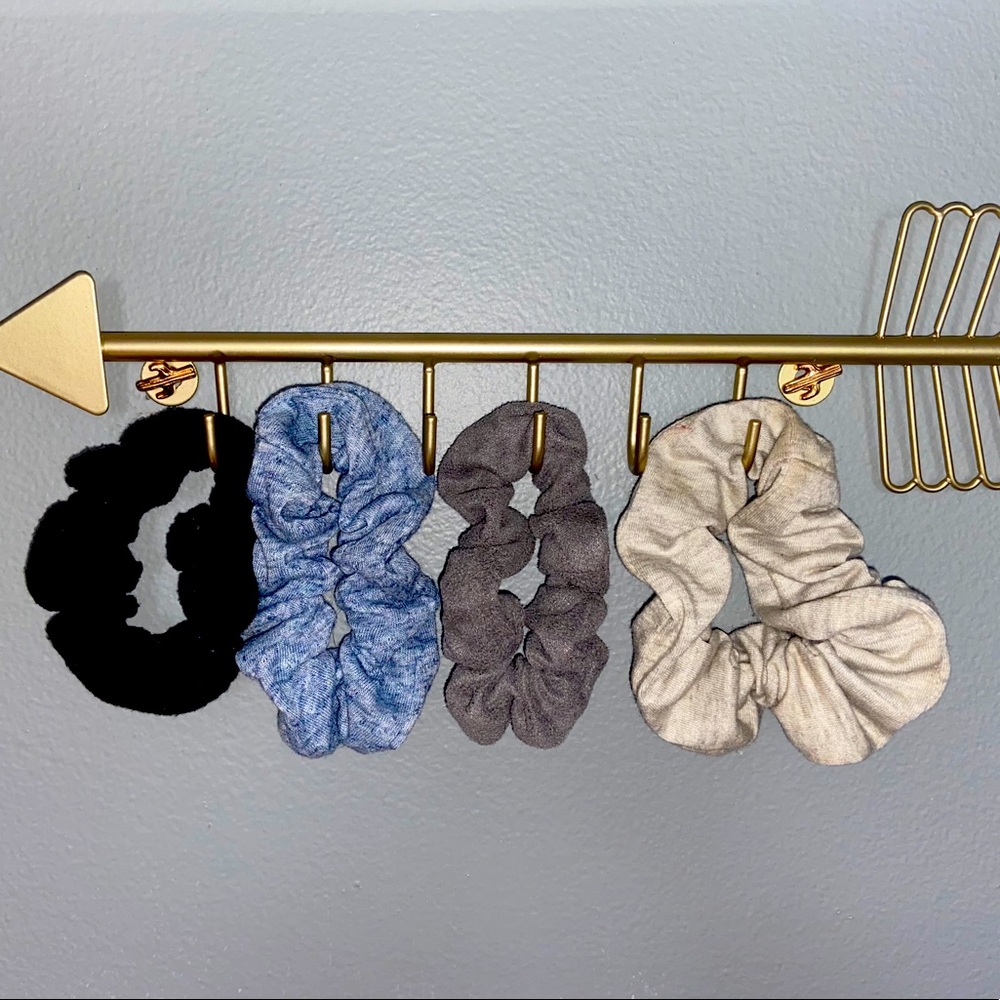 Bundle of 4 small sized scrunchies